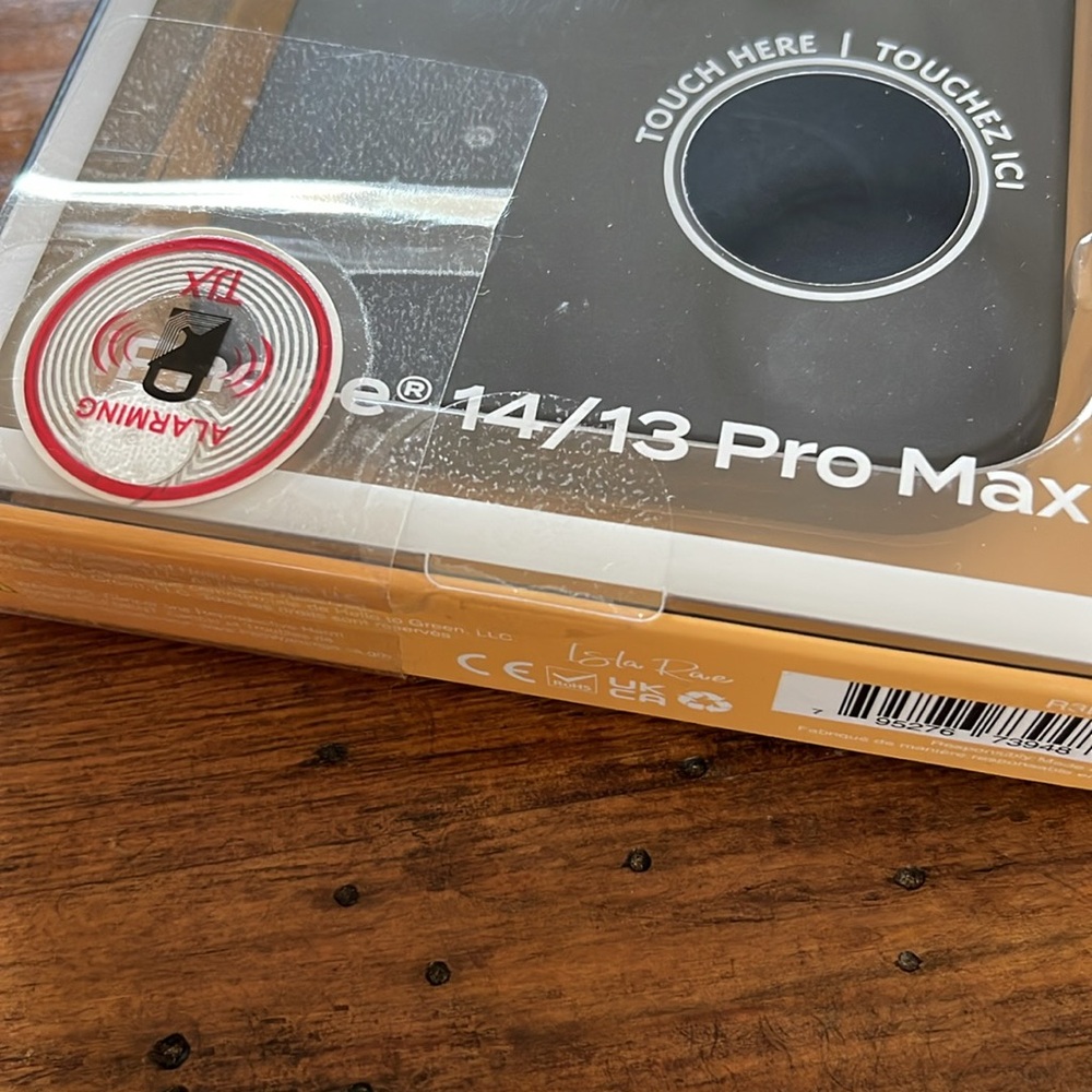 Isla Rae iPhone 14/13 Pro Max Case - Picture 3 of 4